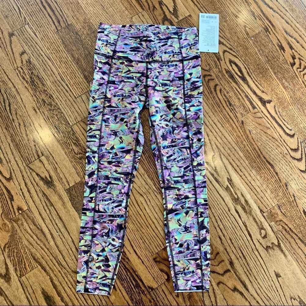 NWT New LULULEMON Sea Wheeze Seawheeze Fast & Free Black Rainbow SPNC 6 or 8